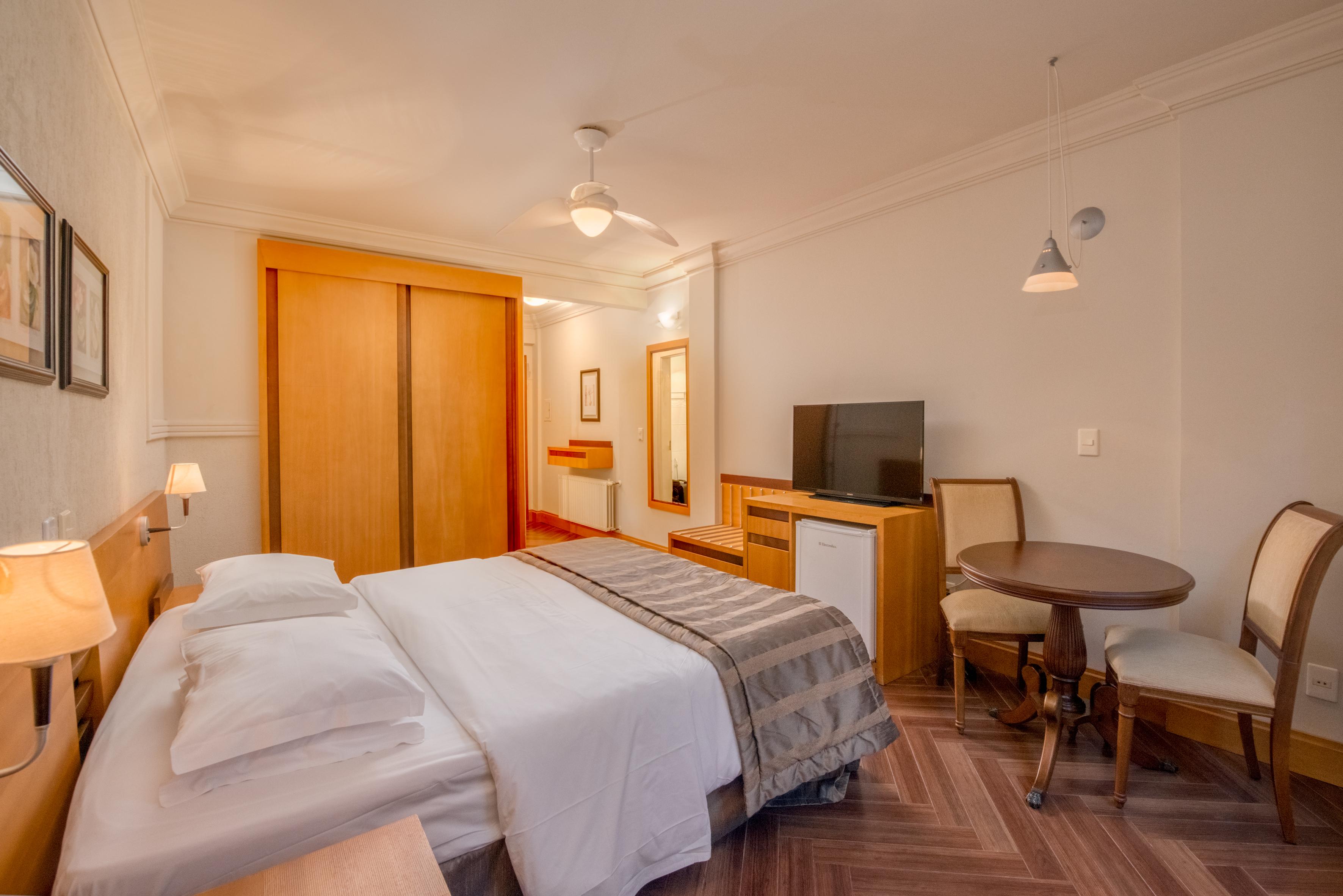 维希塞拉诺酒店 格拉玛多 外观 照片 A room at the hotel